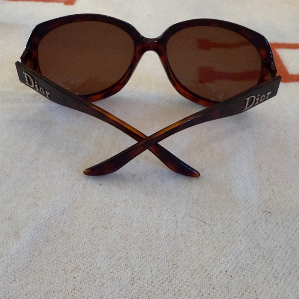 Christian Dior Brown Tortoise Shell Sunglasses - Picture 3 of 4